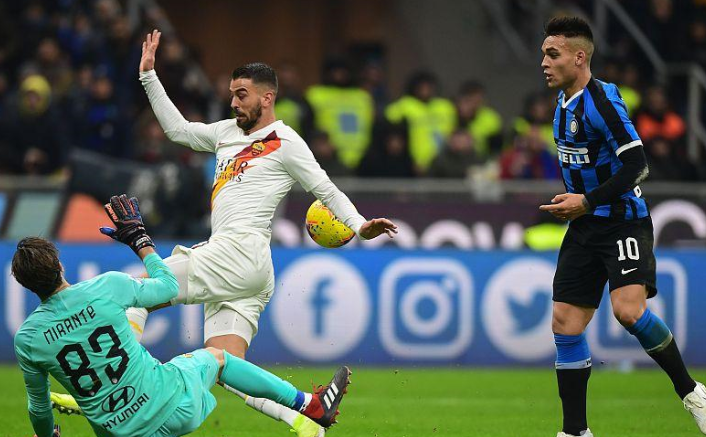  科隆前锋把握机会能力欠缺，屡次浪费单刀良机错失追分良机